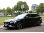 Volvo V60 2.0 T8 Plug-in Hybrid AWD Plus R-Line 341Pk Aut Full Options 1e eigenaar Panoramadak Trekhaak 360 Camera