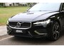 Volvo V60 2.0 T8 Plug-in Hybrid AWD Plus R-Line 341Pk Aut Full Options 1e eigenaar Panoramadak Trekhaak 360 Camera