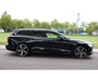 Volvo V60 2.0 T8 Plug-in Hybrid AWD Plus R-Line 341Pk Aut Full Options 1e eigenaar Panoramadak Trekhaak 360 Camera