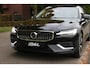 Volvo V60 2.0 T8 Plug-in Hybrid AWD Plus R-Line 341Pk Aut Full Options 1e eigenaar Panoramadak Trekhaak 360 Camera