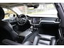 Volvo V60 2.0 T8 Plug-in Hybrid AWD Plus R-Line 341Pk Aut Full Options 1e eigenaar Panoramadak Trekhaak 360 Camera