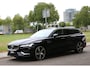 Volvo V60 2.0 T8 Plug-in Hybrid AWD Plus R-Line 341Pk Aut Full Options 1e eigenaar Panoramadak Trekhaak 360 Camera