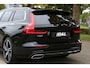 Volvo V60 2.0 T8 Plug-in Hybrid AWD Plus R-Line 341Pk Aut Full Options 1e eigenaar Panoramadak Trekhaak 360 Camera