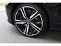 Volvo V60 2.0 T8 Plug-in Hybrid AWD Plus R-Line 341Pk Aut Full Options 1e eigenaar Panoramadak Trekhaak 360 Camera