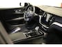 Volvo V60 2.0 T8 Plug-in Hybrid AWD Plus R-Line 341Pk Aut Full Options 1e eigenaar Panoramadak Trekhaak 360 Camera