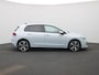 Volkswagen Golf 1.5 eHybrid Life Edition | Automaat | Navigatie | Draadloze Apple carplay | Adaptieve cruise control | File Assist | Climate control | Stuur- en Stoelverwarming | 360' graden Camera | Park Assist | Elektrische Trekhaak |