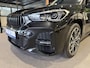 BMW X1 xDrive25e High Executive M-Sport | 19" | Camera | Trekhaak | Stoelverwarming | Navigatie | 4x4