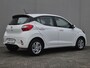 Hyundai i10 1.0 Comfort Smart Automaat / Fabrieksgarantie tot 07-2026 / Allseason banden /   Stuur-, en Stoel verwarming / Navigatie via Apple Carplay of Android Auto / Cruise control / Achteruitrijcamera / Climate control / Elektrische ramen voor /