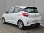 Hyundai i10 1.0 Comfort Smart Automaat / Fabrieksgarantie tot 07-2026 / Allseason banden /   Stuur-, en Stoel verwarming / Navigatie via Apple Carplay of Android Auto / Cruise control / Achteruitrijcamera / Climate control / Elektrische ramen voor /