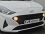 Hyundai i10 1.0 Comfort Smart Automaat / Fabrieksgarantie tot 07-2026 / Allseason banden /   Stuur-, en Stoel verwarming / Navigatie via Apple Carplay of Android Auto / Cruise control / Achteruitrijcamera / Climate control / Elektrische ramen voor /