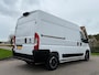 Fiat Ducato 30 2.3 MultiJet L2H2 / 1e Eigenaar / Camera / Navi / 3 Pers. / Clima / Sidesbars / 15" Velgen / PDC / Cruise / LED /