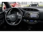 Toyota Yaris 1.5 Hybrid Bi-Tone Plus | Fietsendragerbeugel | Panoramadak |