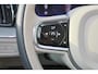 Volvo XC60 T6 Plug-in hybrid AWD Ultimate Bright - LONG RANGE - Panorama/schuifdak - IntelliSafe Assist & Surround - Luchtvering - 360º Camera - Harman/Kardon audio - Verwarmde voorstoelen, stuur & achterbank - Parkeersensoren voor & achter - Elektr. bedienb. voorstoelen met geheugen - Head up display - Draadloze tel. lader - 21' LMV