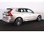 Volvo XC60 T6 Plug-in hybrid AWD Ultimate Bright - LONG RANGE - Panorama/schuifdak - IntelliSafe Assist & Surround - Luchtvering - 360º Camera - Harman/Kardon audio - Verwarmde voorstoelen, stuur & achterbank - Parkeersensoren voor & achter - Elektr. bedienb. voorstoelen met geheugen - Head up display - Draadloze tel. lader - 21' LMV