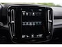 Volvo XC40 1.5 T4 Recharge R-Design Panoramadak | Adaptieve Cruise Control | Parkeersensoren Voor & Achter + Camera | Verwarmbare Voorstoelen
