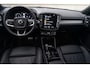 Volvo XC40 1.5 T4 Recharge R-Design Panoramadak | Adaptieve Cruise Control | Parkeersensoren Voor & Achter + Camera | Verwarmbare Voorstoelen