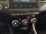 Renault Captur 90PK TCe Intens | Parkeersensoren | Climate Control | Cruise Control | Apple CarPlay/Android Auto | Licht & Regen Sensor | Lichtmetalen Velgen | Privacy Glass |
