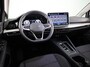 Volkswagen Golf 1.5 eHybrid Life Edition 204 pk Automaat (DSG) | Verlengde garantie | Navigatie via App | Parkeersensoren (Park assist) | Achteruitrijcamera | Adaptieve cruise control |