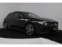 Mercedes-Benz A-klasse 250 e Business Solution AMG Limited (PANORAMADAK, SFEERVERLICHTING, STOELVERWARMING, ACHTERUITRIJCAMERA)