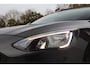 Ford Focus Wagon 1.0 EcoBoost 125pk ST-Line Business Automaat - Adaptieve cruise control - Trekhaak - LED - PDC - Navigatie