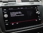Volkswagen Tiguan 1.4 TSIeHybrid 180kW/245PK R-Line DSG · Panoramadak · Leder · Trekhaak · Camera · Elektrische stoelverstelling ·
