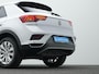 Volkswagen T-Roc 1.5 TSI 150 pk DSG Highline | Standkachel | Achteruitrijcamera | Navigatie | Stoelverwarming | Adaptive Cruise
