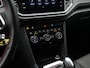 Volkswagen T-Roc 1.5 TSI 150 pk DSG Highline | Standkachel | Achteruitrijcamera | Navigatie | Stoelverwarming | Adaptive Cruise