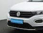 Volkswagen T-Roc 1.5 TSI 150 pk DSG Highline | Standkachel | Achteruitrijcamera | Navigatie | Stoelverwarming | Adaptive Cruise