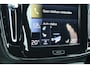 Volvo XC40 T4 Automaat Recharge R-Design | Adaptieve Cruise Control| Verwarmbaar stuurwiel| Verwarmbare voorstoelen| Park Assist Camera Achter|