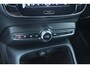 Volvo XC40 B4 Plus Dark | Verwarmbare Voorstoelen en Stuurwiel | Semi-Elektrische Trekhaak | Verwarmbare Voorruit | Premium Audio by Harman Kardon | Adaptieve Cruise Control | Park Assist