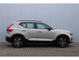 Volvo XC40 B4 Plus Dark | Verwarmbare Voorstoelen en Stuurwiel | Semi-Elektrische Trekhaak | Verwarmbare Voorruit | Premium Audio by Harman Kardon | Adaptieve Cruise Control | Park Assist