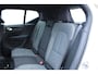 Volvo XC40 B4 Plus Dark | Verwarmbare Voorstoelen en Stuurwiel | Semi-Elektrische Trekhaak | Verwarmbare Voorruit | Premium Audio by Harman Kardon | Adaptieve Cruise Control | Park Assist