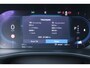 Volvo XC40 B4 Plus Dark | Verwarmbare Voorstoelen en Stuurwiel | Semi-Elektrische Trekhaak | Verwarmbare Voorruit | Premium Audio by Harman Kardon | Adaptieve Cruise Control | Park Assist