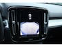 Volvo XC40 B4 Plus Dark | Verwarmbare Voorstoelen en Stuurwiel | Semi-Elektrische Trekhaak | Verwarmbare Voorruit | Premium Audio by Harman Kardon | Adaptieve Cruise Control | Park Assist