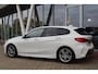 BMW 1-Serie (f40) 118i 140PK AUTOMAAT M-SPORT Navi | Head Up | M-Sportstoelen | Virtual Cockpit | Camera | All Seasons | 17 Inch Lm |