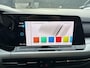 Volkswagen Golf 1.0 eTSI 110pk DSG Life · Apple/Android Car Play · Navigatie · Sfeerverlichting · P-Sensoren · DAB · 16'' Inch · Garantie t/m 31-10-2026 of 100.000km