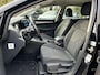Volkswagen Golf 1.0 eTSI 110pk DSG Life · Apple/Android Car Play · Navigatie · Sfeerverlichting · P-Sensoren · DAB · 16'' Inch · Garantie t/m 31-10-2026 of 100.000km