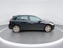 Volkswagen Golf 1.0 eTSI 110pk DSG Life · Apple/Android Car Play · Navigatie · Sfeerverlichting · P-Sensoren · DAB · 16'' Inch · Garantie t/m 31-10-2026 of 100.000km