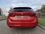 BMW 3-Serie Touring 330e High Exe 87DKM/PANO/LASER/TREKHAAK/HEAD-UP/H&K/ACC/360CAMERA/LEER-SPORT/18"/SHADOW-LINE/SOH 91,5%/MELBOURNE-RED METALLIC/NET OH BEURT GEHAD BIJ BMW DEALER