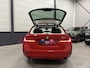 BMW 3-Serie Touring 330e High Exe 87DKM/PANO/LASER/TREKHAAK/HEAD-UP/H&K/ACC/360CAMERA/LEER-SPORT/18"/SHADOW-LINE/SOH 91,5%/MELBOURNE-RED METALLIC/NET OH BEURT GEHAD BIJ BMW DEALER