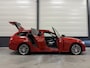 BMW 3-Serie Touring 330e High Exe 87DKM/PANO/LASER/TREKHAAK/HEAD-UP/H&K/ACC/360CAMERA/LEER-SPORT/18"/SHADOW-LINE/SOH 91,5%/MELBOURNE-RED METALLIC/NET OH BEURT GEHAD BIJ BMW DEALER