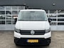 Volkswagen Crafter 35 2.0 TDI DC Hiab Laadkraan 023-3 Trekhaak 2500 kg trekgewicht Airco Cruise controle 6-Persoons Open laadbak Pick-up Euro 6 Bakwagen P-up Telefoonverbinding 1e eigenaar