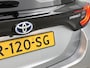Toyota Yaris 1.5 Hybrid Dynamic 115pk Automaat | 1ste Eigenaar | Navigatie | Climate Control | Adaptieve Cruise Control | Achteruitrijcamera | DAB Ontvanger | 16" Lichtmetalen Velgen | LED | Keyless Entry/Start | Apple Carplay/Android Auto |