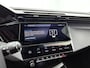 Peugeot 308 SW 1.6 Plug-in Hybrid Allure Avantage 180pk Automaat | Navigatie | Climate Control | Adaptieve Cruise Control | 360 Camera | LED | Verwarmbare Voorstoelen/Stuur | 17" Lichtmetalen Velgen | Keyless Entry/Start | Draadloze Telefoonlader | Apple Carplay/Android Auto |