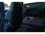 Volvo EC40 Single Motor Extended Range Plus Black Edition | Demo Deal | Panoramadak | Verwarmbare voorstoelen&stuurwiel |  360º Camera | Premium audio by Harman Kardon | Keyless Entry/Start | Warmtepomp | 20 inch lichtmetalen velgen