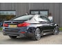 BMW 5-Serie 530e iPerformance High Executive M | Dealer onderhouden | Schuif/kanteldak | Stoelverwarming | M Pakket | Comfort stoelen | Display Key | Elektrische stoelen met geheugen | Apple CarPlay |