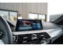 BMW 5-Serie 530e iPerformance High Executive M | Dealer onderhouden | Schuif/kanteldak | Stoelverwarming | M Pakket | Comfort stoelen | Display Key | Elektrische stoelen met geheugen | Apple CarPlay |