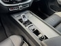 Volvo XC60 2.0 T6 Plug-in hybrid AWD Ultimate Black Edition **Bomvol/EL.Trekhaak/Harman & Kardon/Full Memory/EL. Achterklep/Full Black Pakket/21"/Lederen Interieur/Safety Pack**