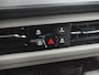 Volkswagen Multivan 1.4 eHybrid L2H1 Life | 7-persoons | Camera | Cruise Control | Apple Carplay | NL-Auto |