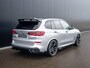 BMW X5 xDrive45e High Executive | M-sport | Hifi Sound | Schuif-/kantel Pano | Spoiler pakket! | Soft doorclose | Head-Up | Adapt. Cruise | Matt frozen gray wrap